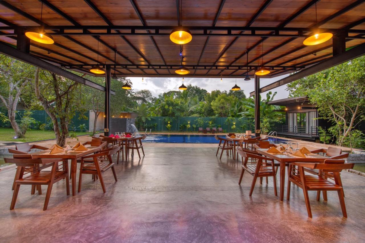 Atha Resort Sigiriya Exterior photo The restaurant at the hotel
