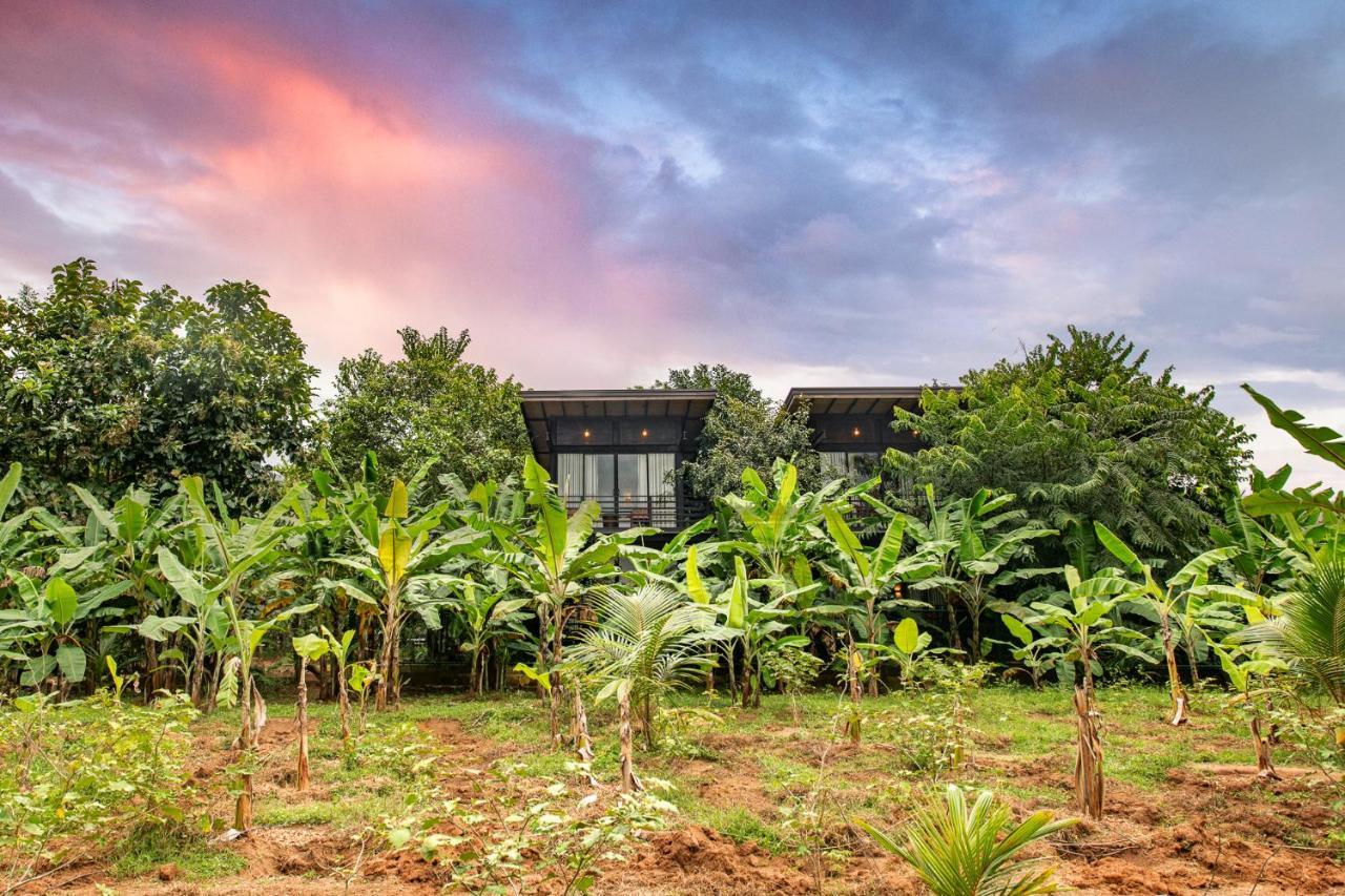 Atha Resort Sigiriya Exterior photo The Black House, a private residence in the village
